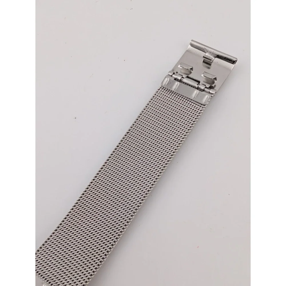 Tahari‎ Watch Women 33mm Case Blue Dial Mesh Metal Adjustable Band- New Battery